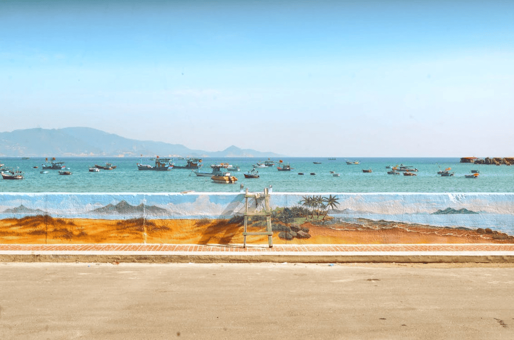At Bai Bang Beach, visitors can soak in the natural beauty while escaping the hustle and bustle of crowded tourist spots (Source: Pexels)